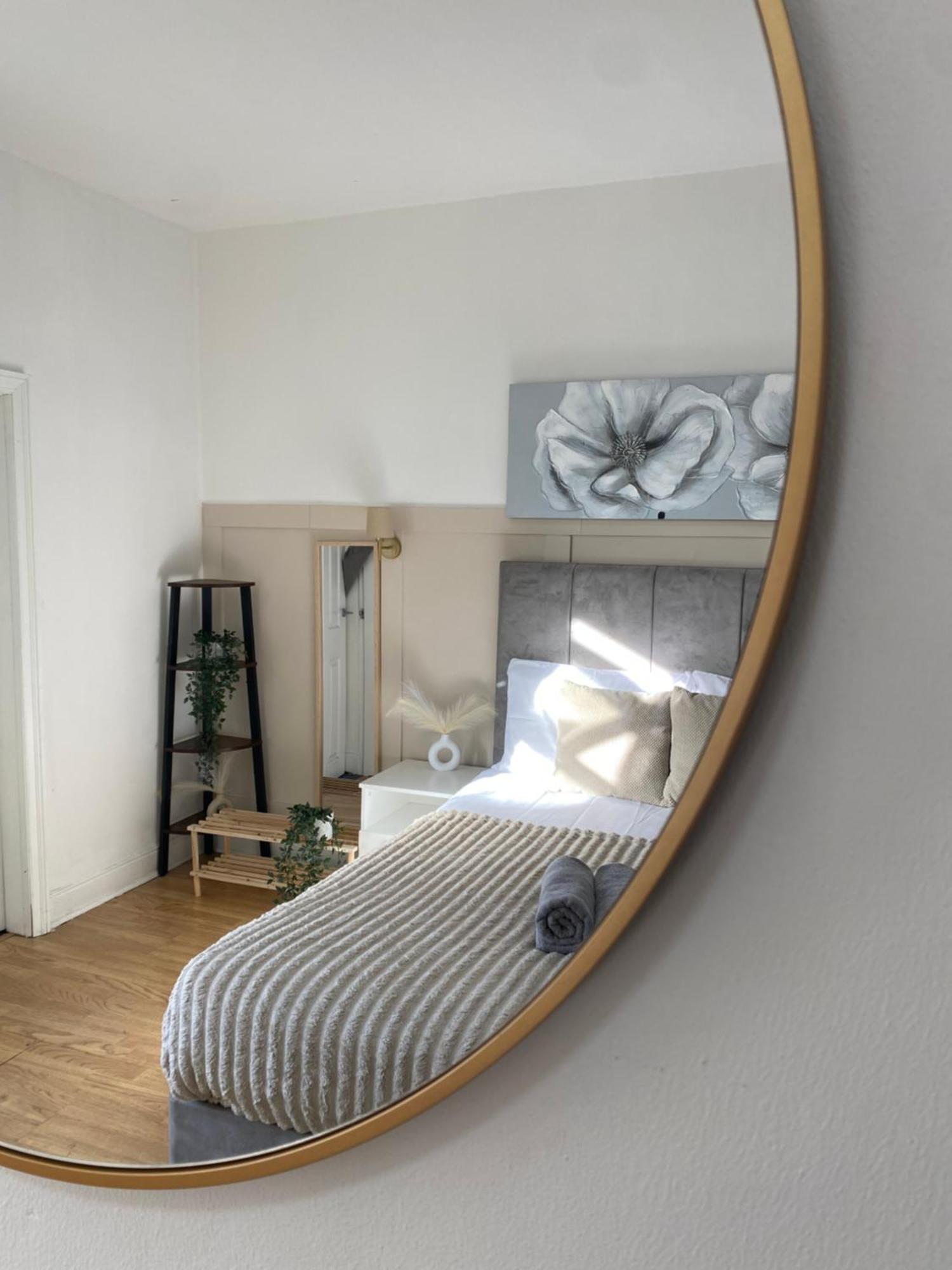 Modern Townhouse-Free Parking-Games Room-Fast W-Ifi マンチェスター エクステリア 写真